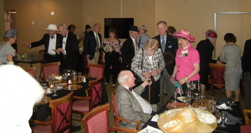 Image 075.JPG - At the banquet (Bob Robb photo)